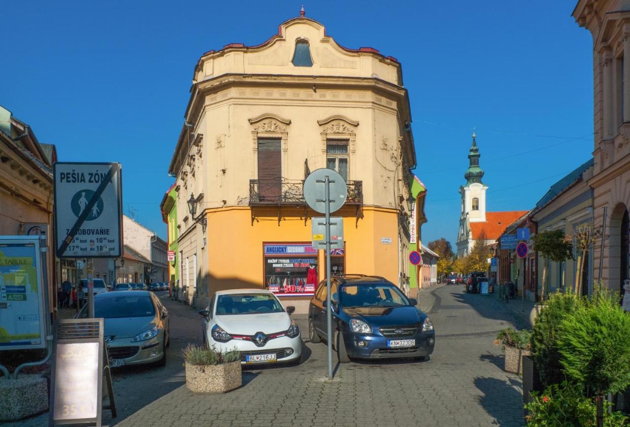 Apartman Anna Komárno エクステリア 写真
